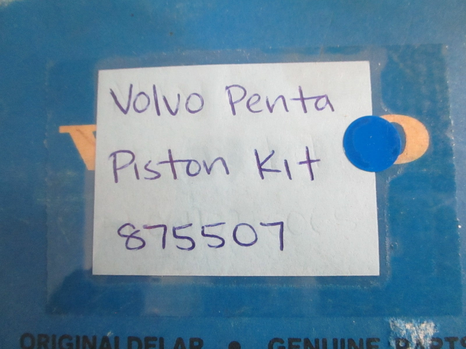 NEW OEM 875507 Volvo Penta Piston Kit 0820