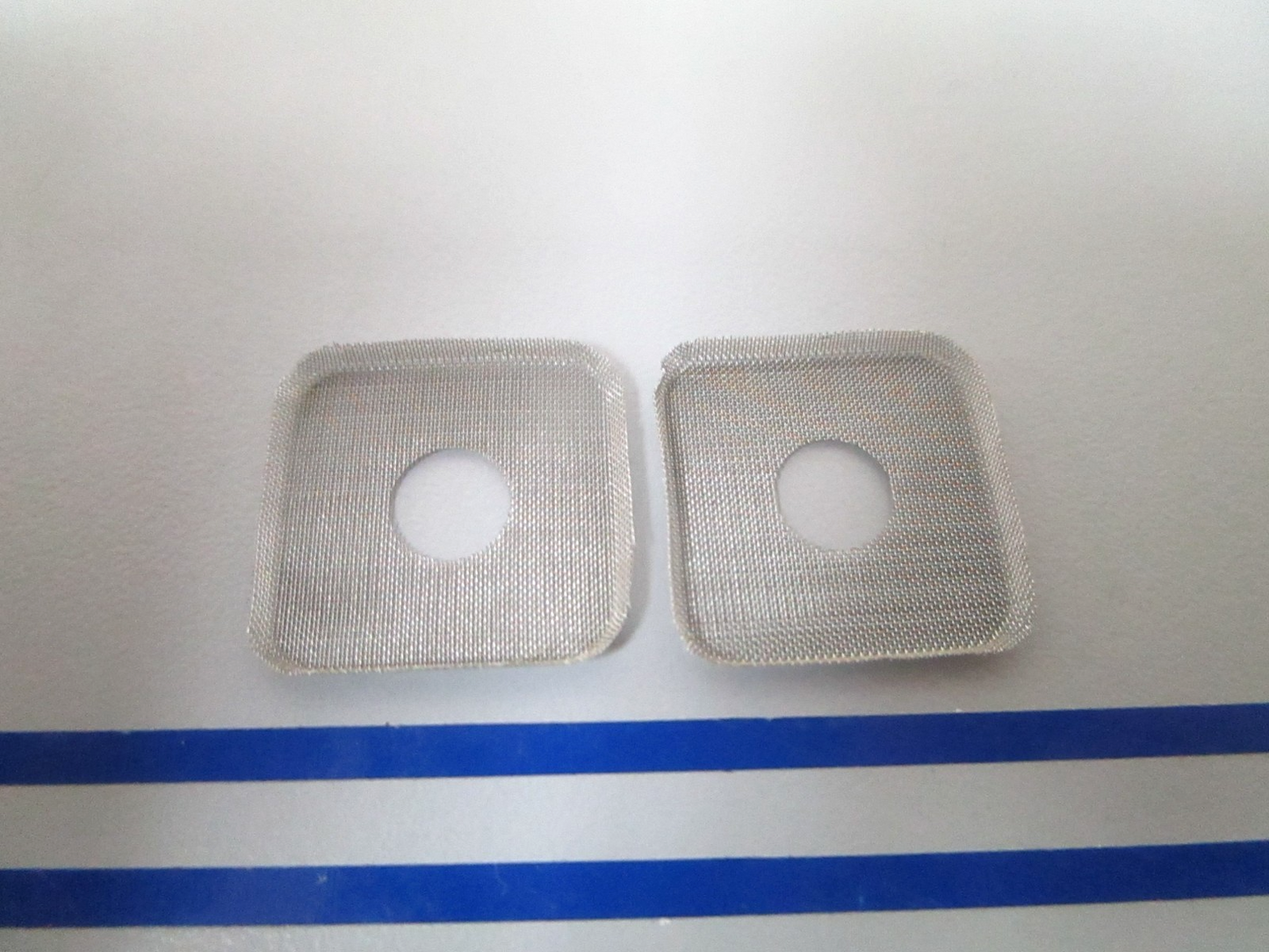 NEW OEM (LOT OF 2) 312633 0312633 OMC Johnson Evinrude Screen 0810