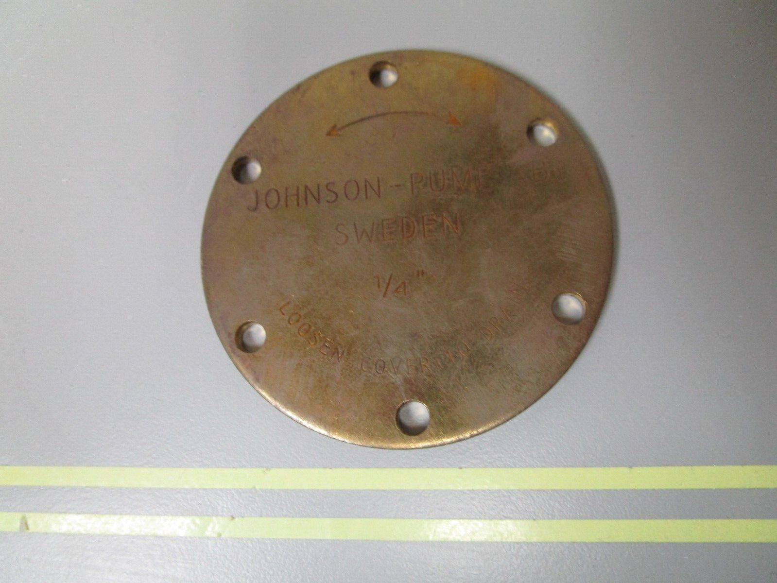 *NEW OEM* 0720 Volvo Penta 1/4" Johnson Pump Cover 803724