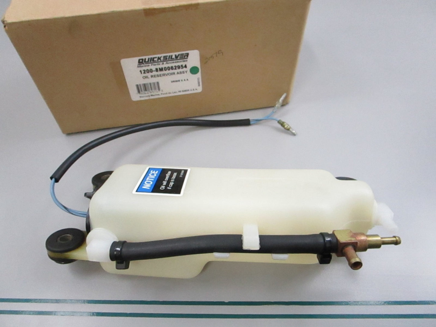 NEW OEM 1200-8M0062954 Mercury Quicksilver Oil Reservoir Assembly 0810