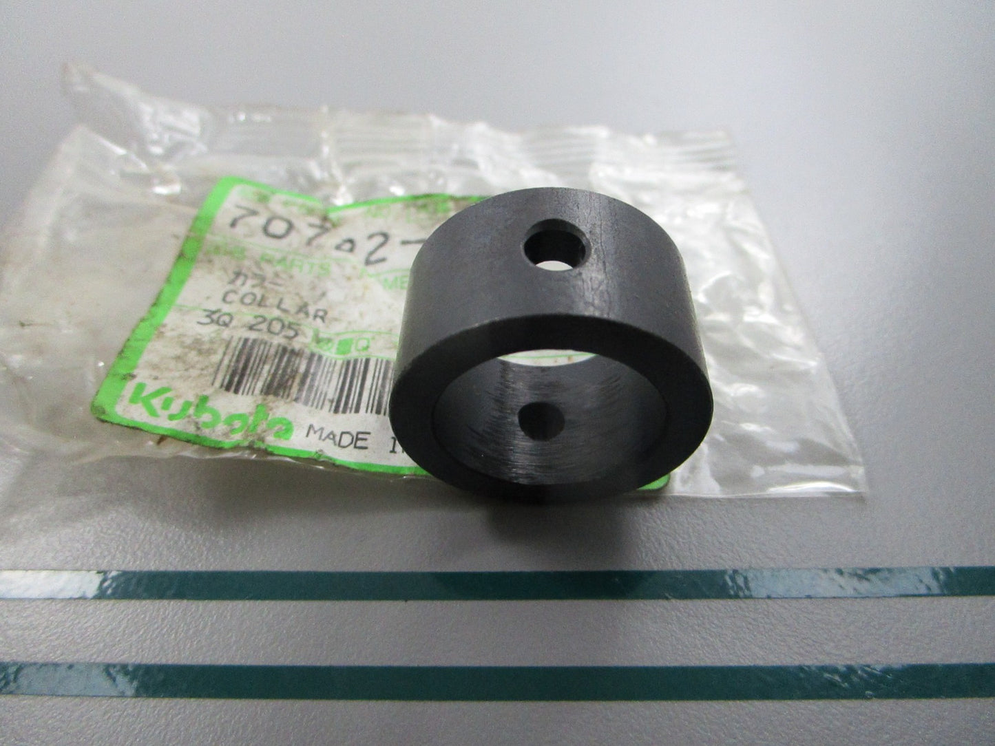 NEW OEM 70722-42140 Kubota Collar 0810