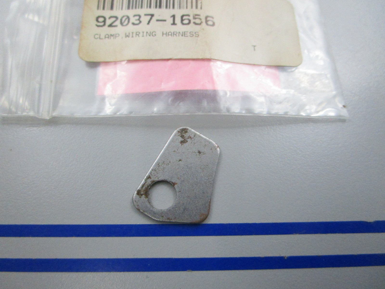 NEW OEM 92037-1656 Kawasaki Wiring Harness Clamp 0810