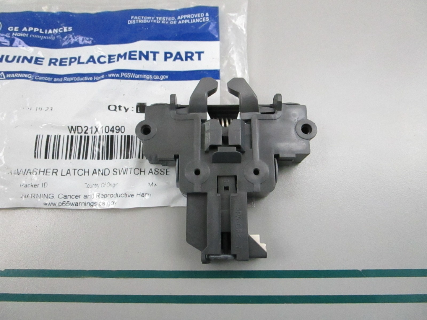 NEW OEM WD21X10490 GE Washer Latch & Switch Assembly 0810