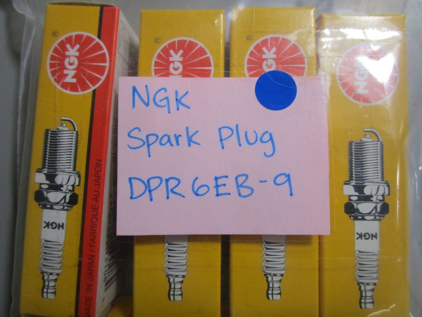 *NEW* (LOT OF 9) 0810 NGK Spark Plug DPR6EB-9