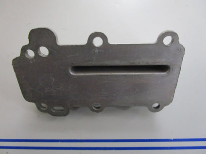 *NEW OEM* 0820 OMC Johnson Evinrude Inner Exhaust Cover 329048 0329048