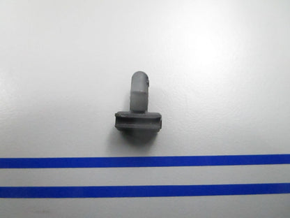 *NEW OEM* 0810 Mercury Quicksilver Clip 804352