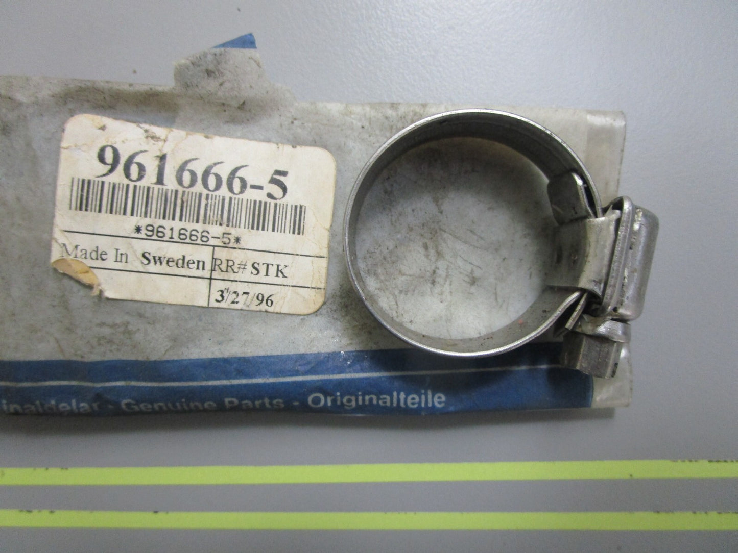 *NEW OEM* 0810 Volvo Penta Clamp 961666