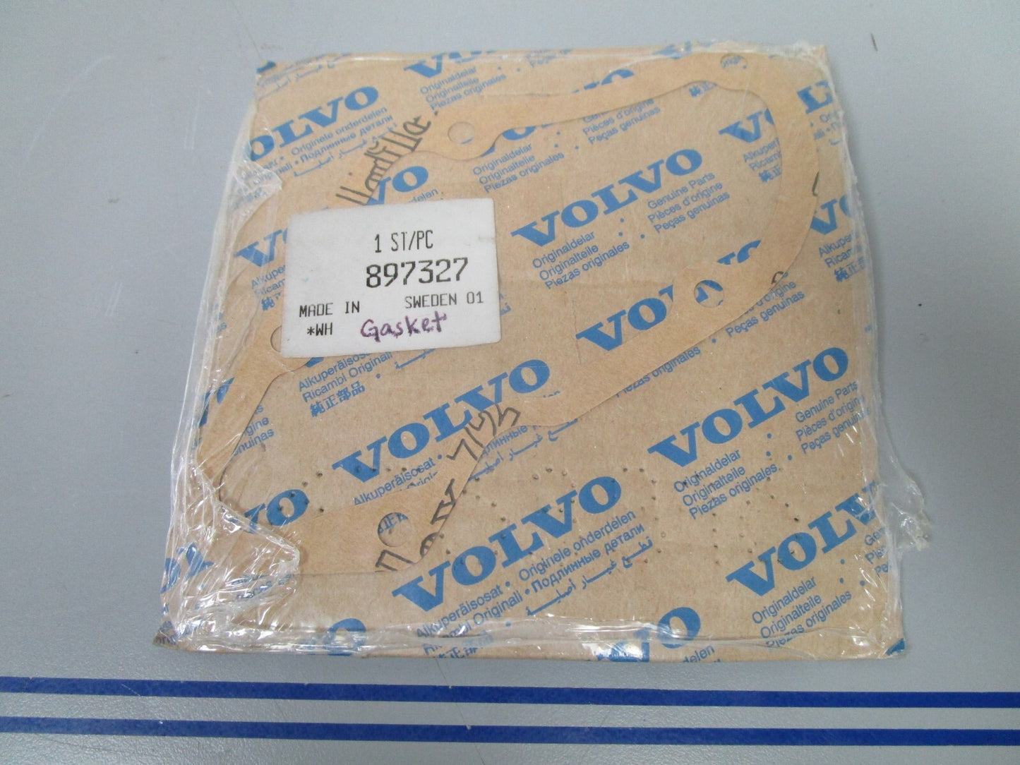 *NEW OEM* 0810 Volvo Penta Gasket 897327