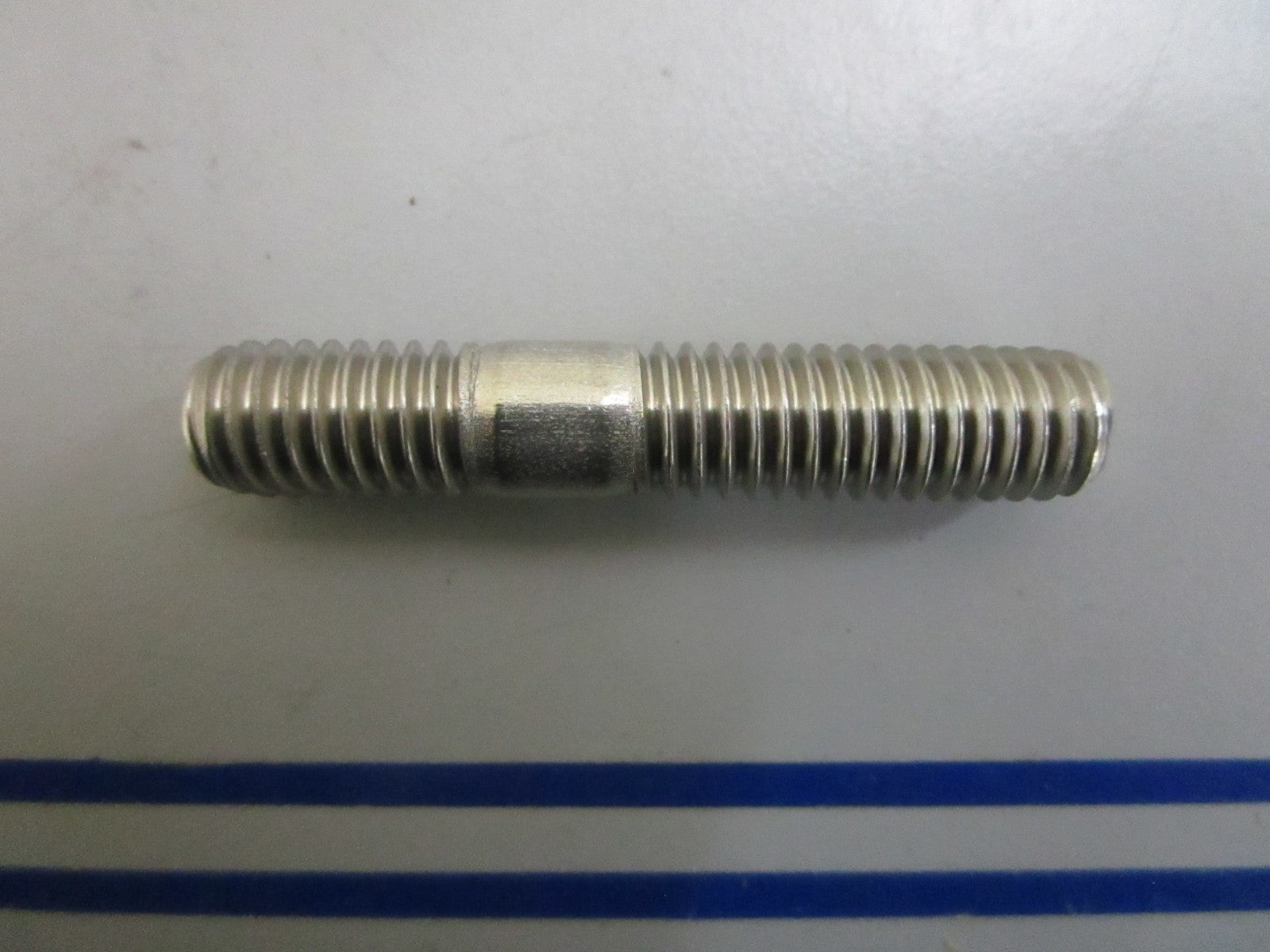 *NEW OEM* 0820 Volvo Penta Stud 977241