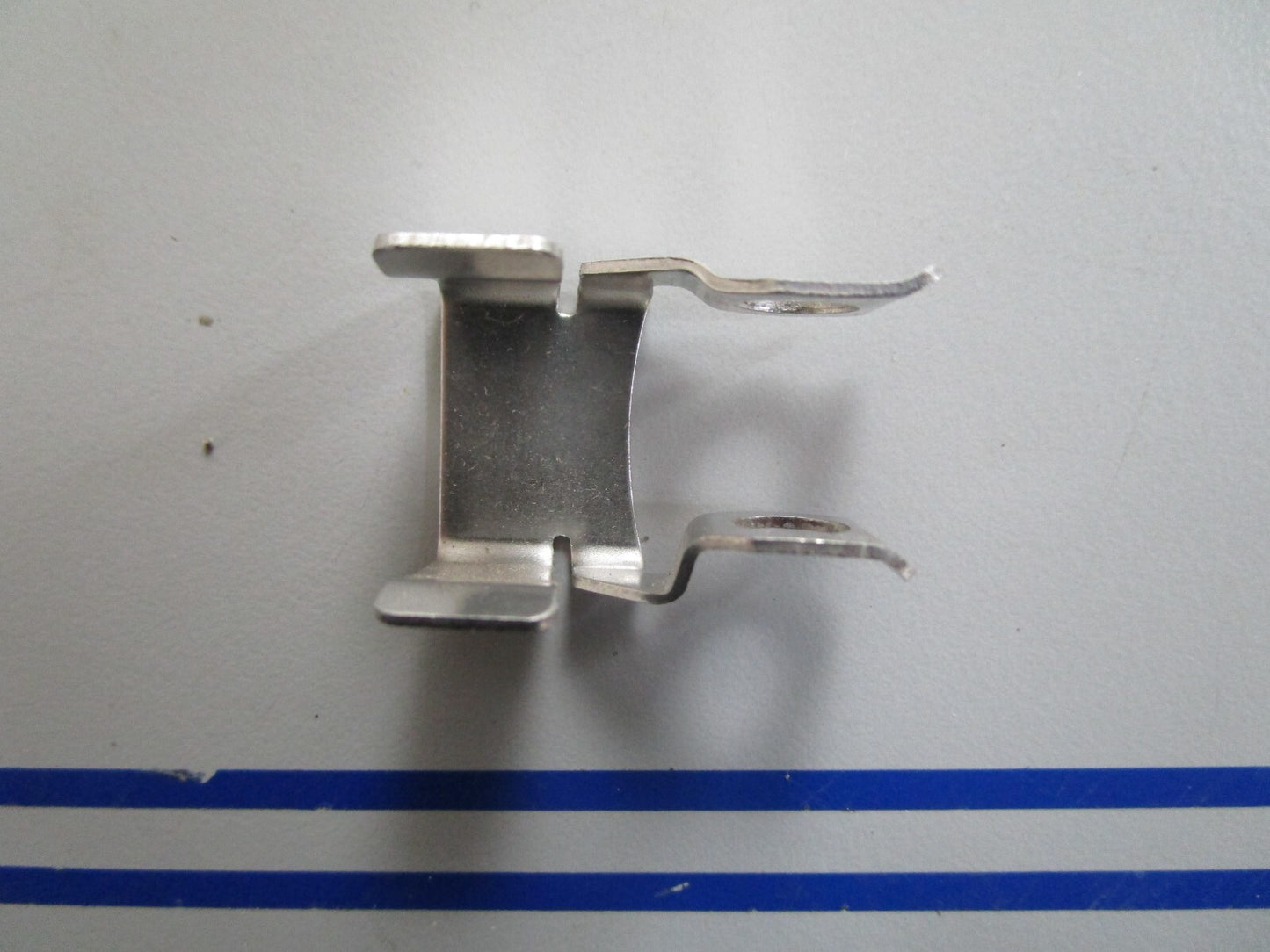 *NEW OEM* 0820 OMC Johnson Evinrude Retainer Clip 126933 0126933