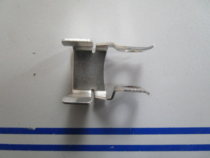 *NEW OEM* 0820 OMC Johnson Evinrude Retainer Clip 126933 0126933