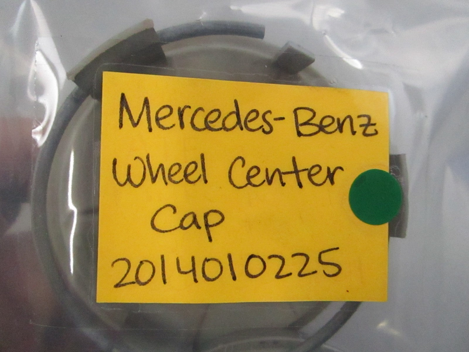 NEW OEM 2014010225 Mercedes-Benz Wheel Center Cap 0810