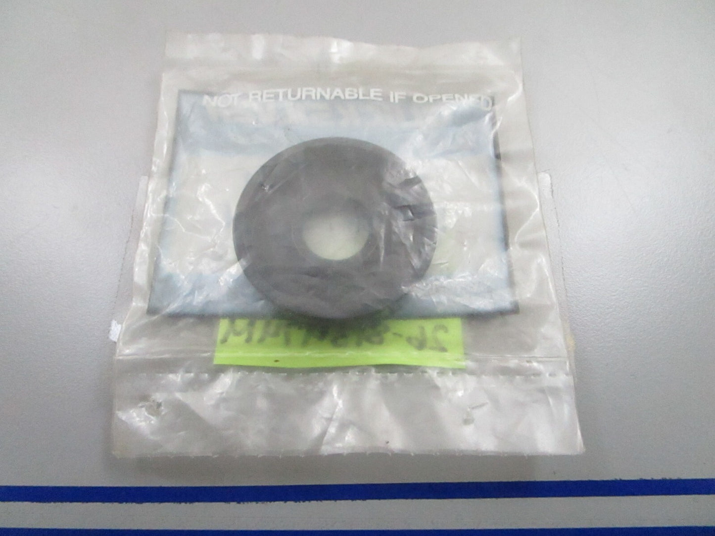 *NEW OEM* 0810 Mercury Quicksilver Oil Seal 26-813474M
