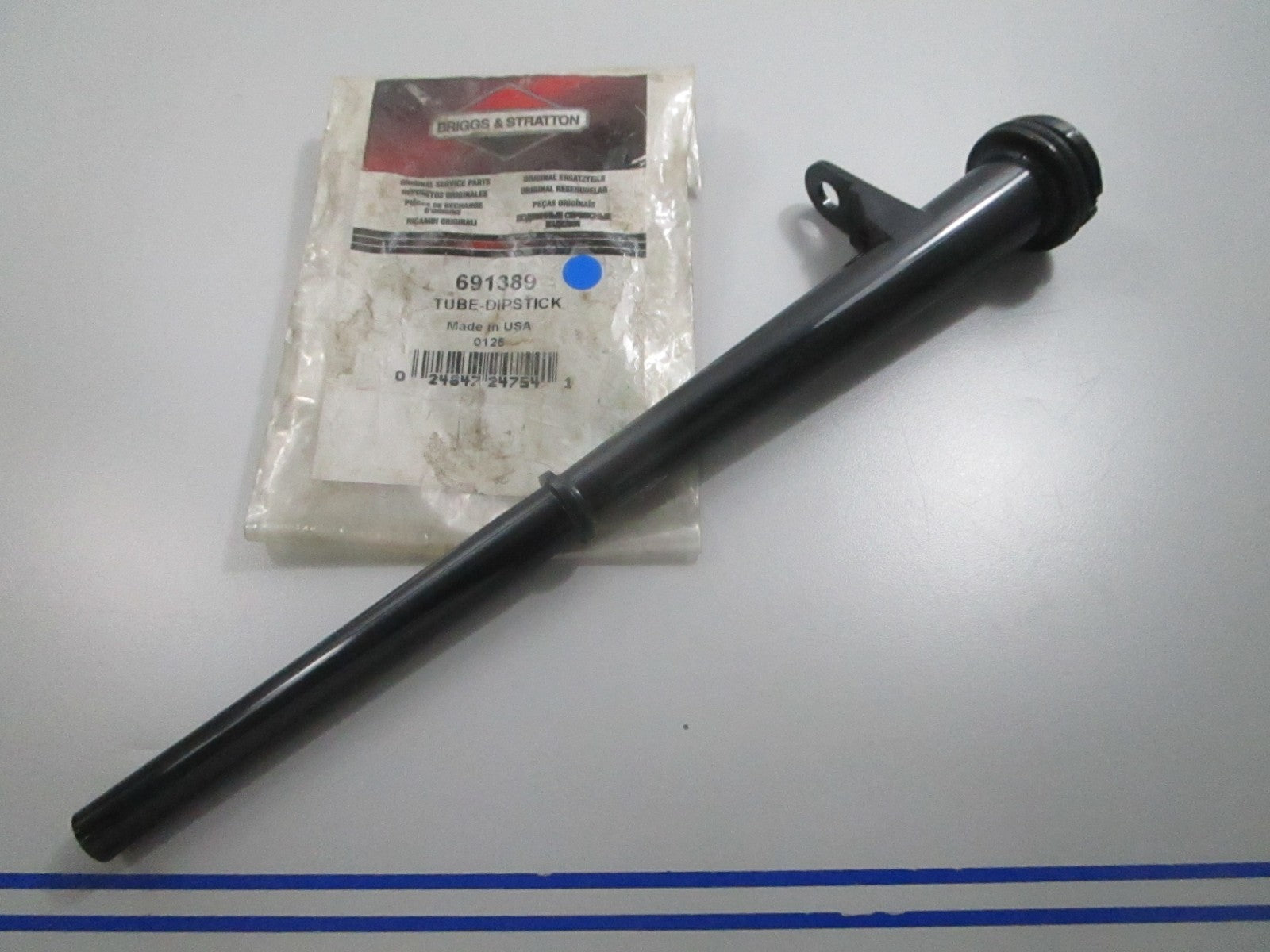 *NEW OEM* 0810 Briggs & Stratton Dipstick Tube 691389
