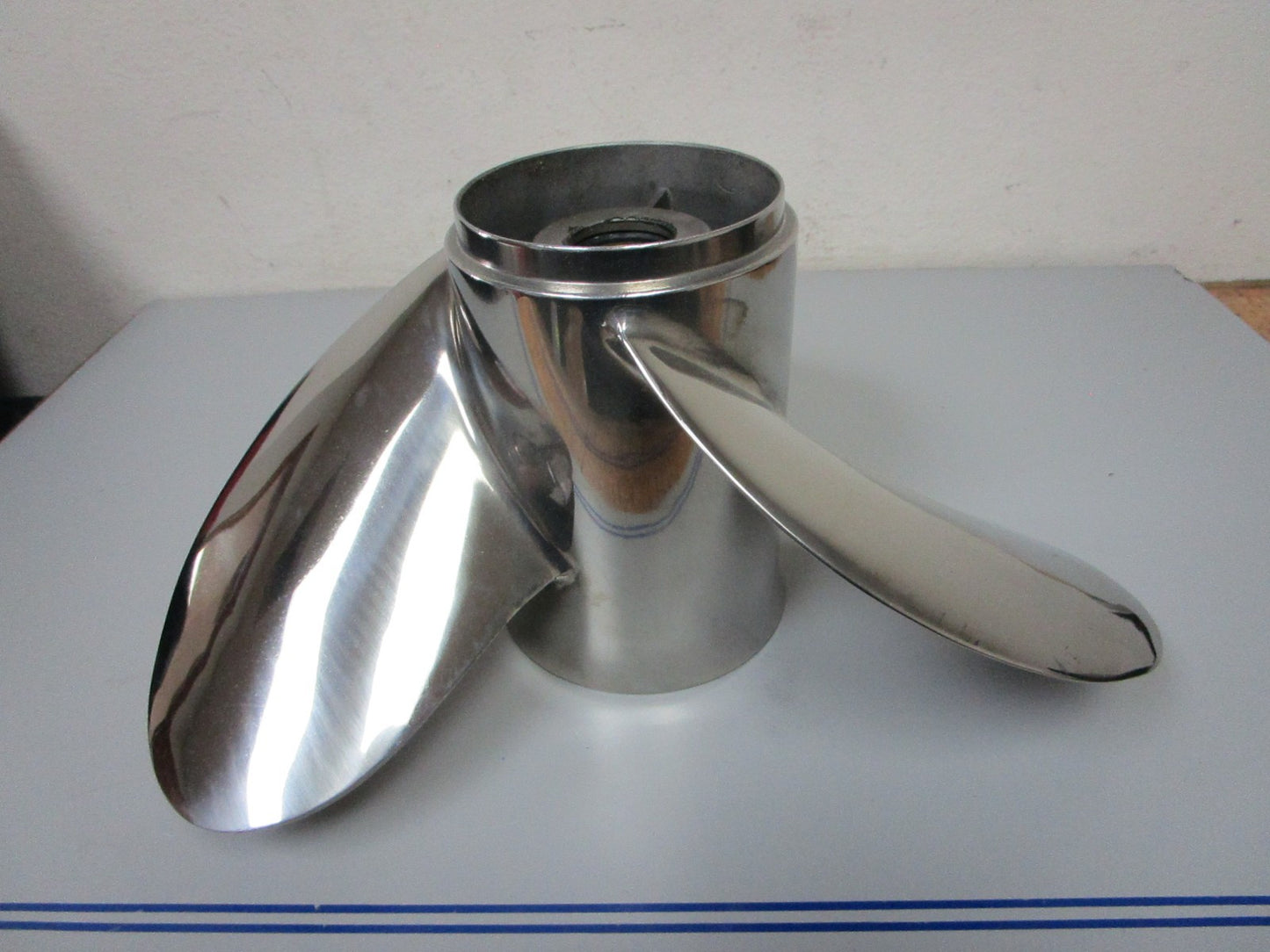 *NEW OEM* 0720 Yamaha Saltwater Series 3 LH SS 15 ¾ x 15 Propeller 6D1-45976-00