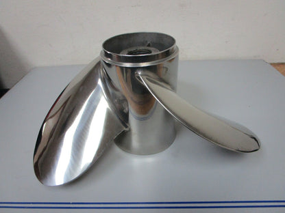 *NEW OEM* 0720 Yamaha Saltwater Series 3 LH SS 15 ¾ x 15 Propeller 6D1-45976-00