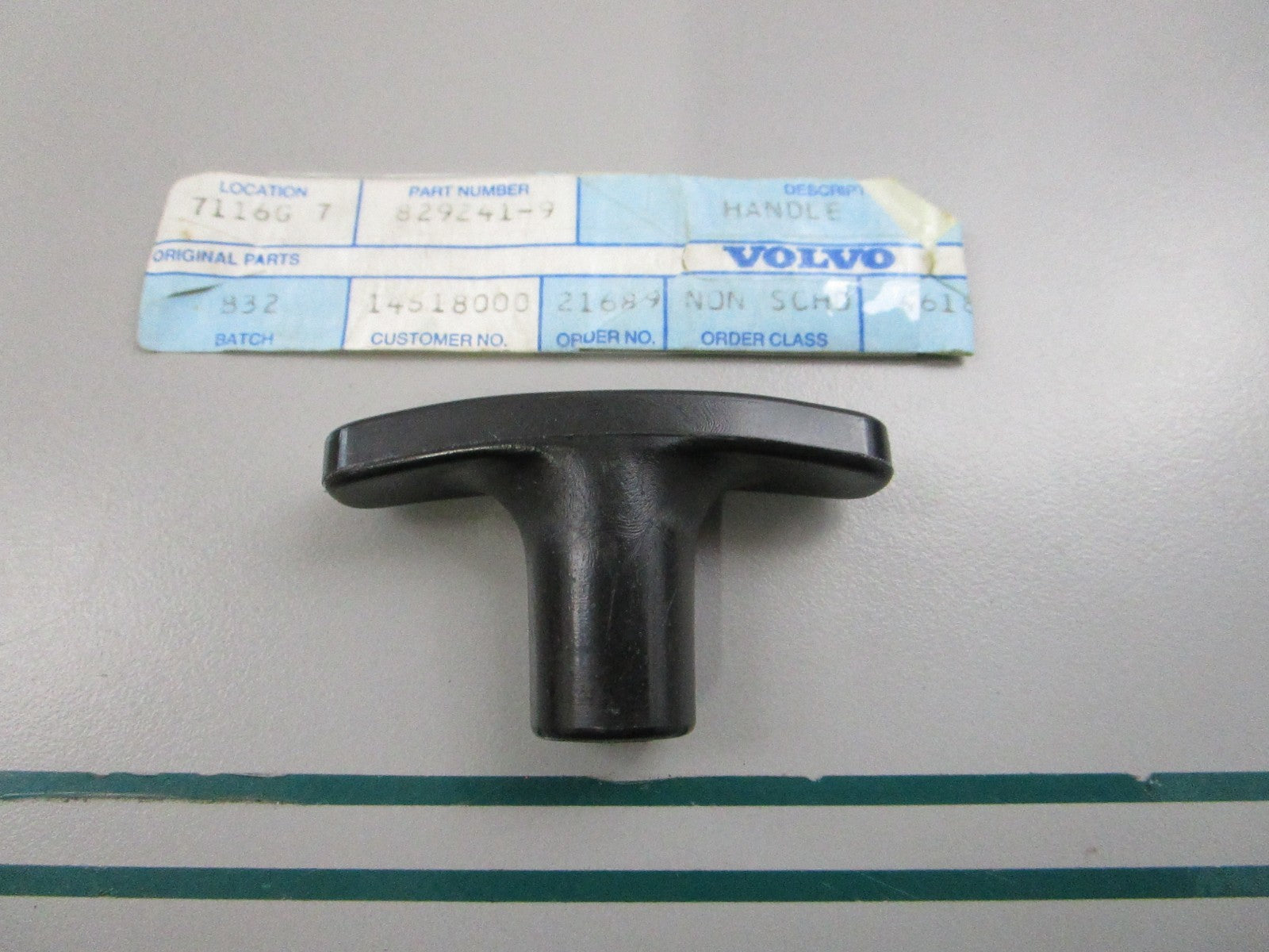 NEW OEM 829241 Volvo Penta Handle 0810