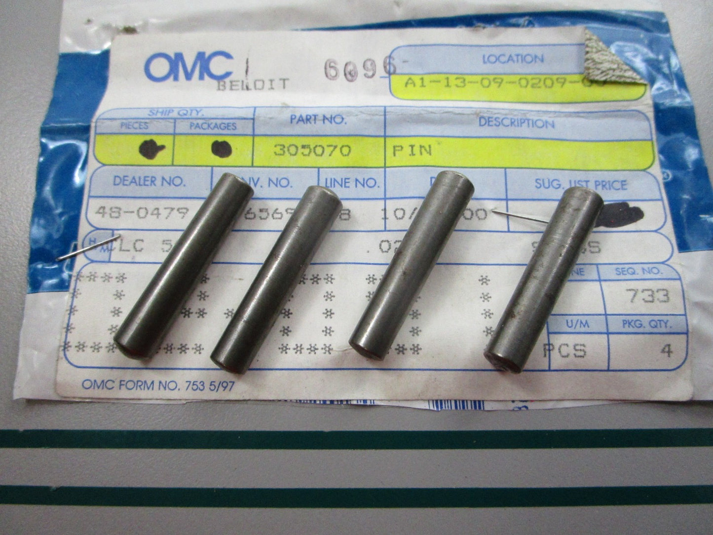 NEW OEM (LOT OF 4) 305070 0305070 OMC Johnson Evinrude Pin 0810