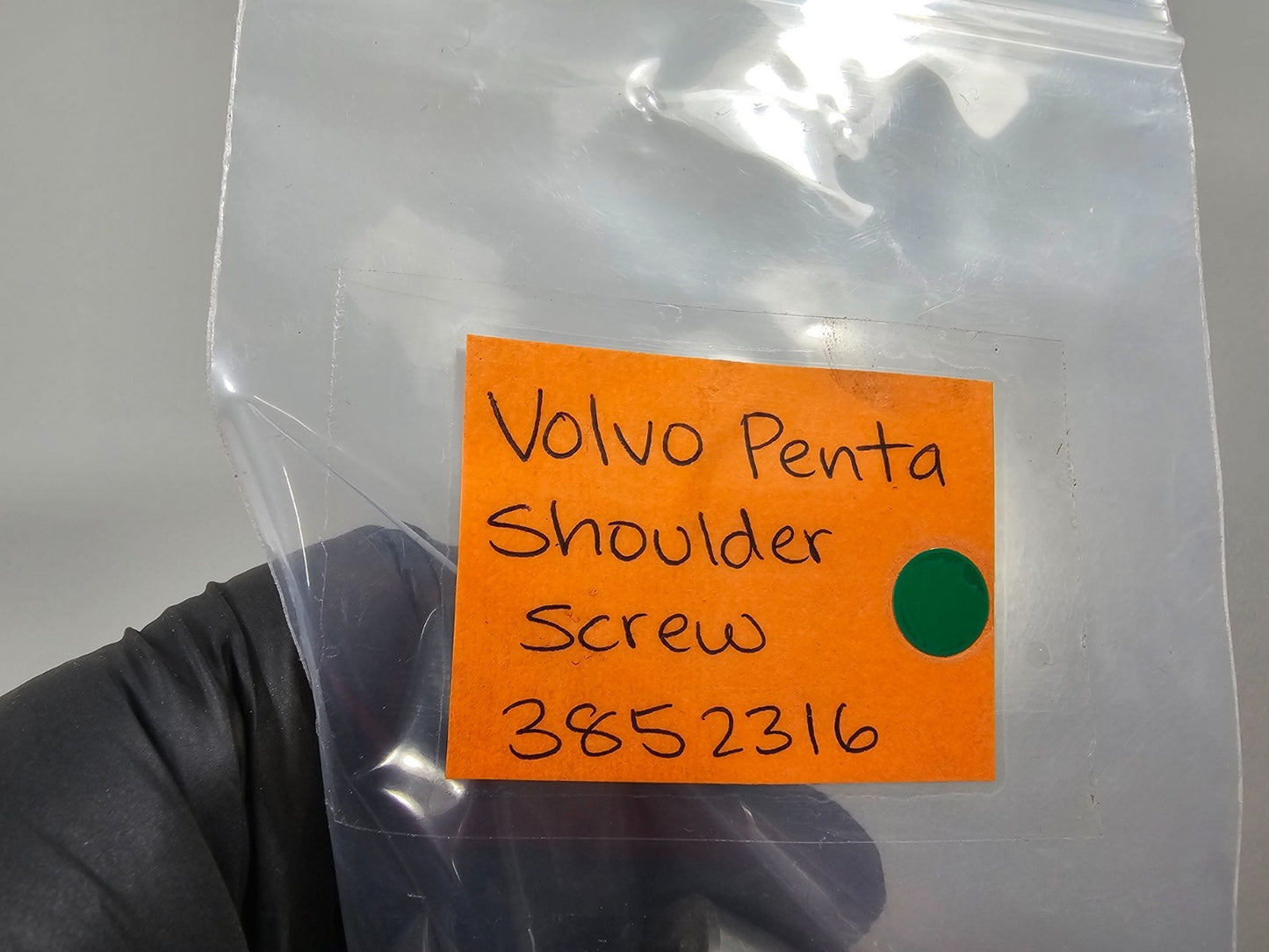 NEW OEM 3852316 Volvo Penta Shoulder Screw 0810