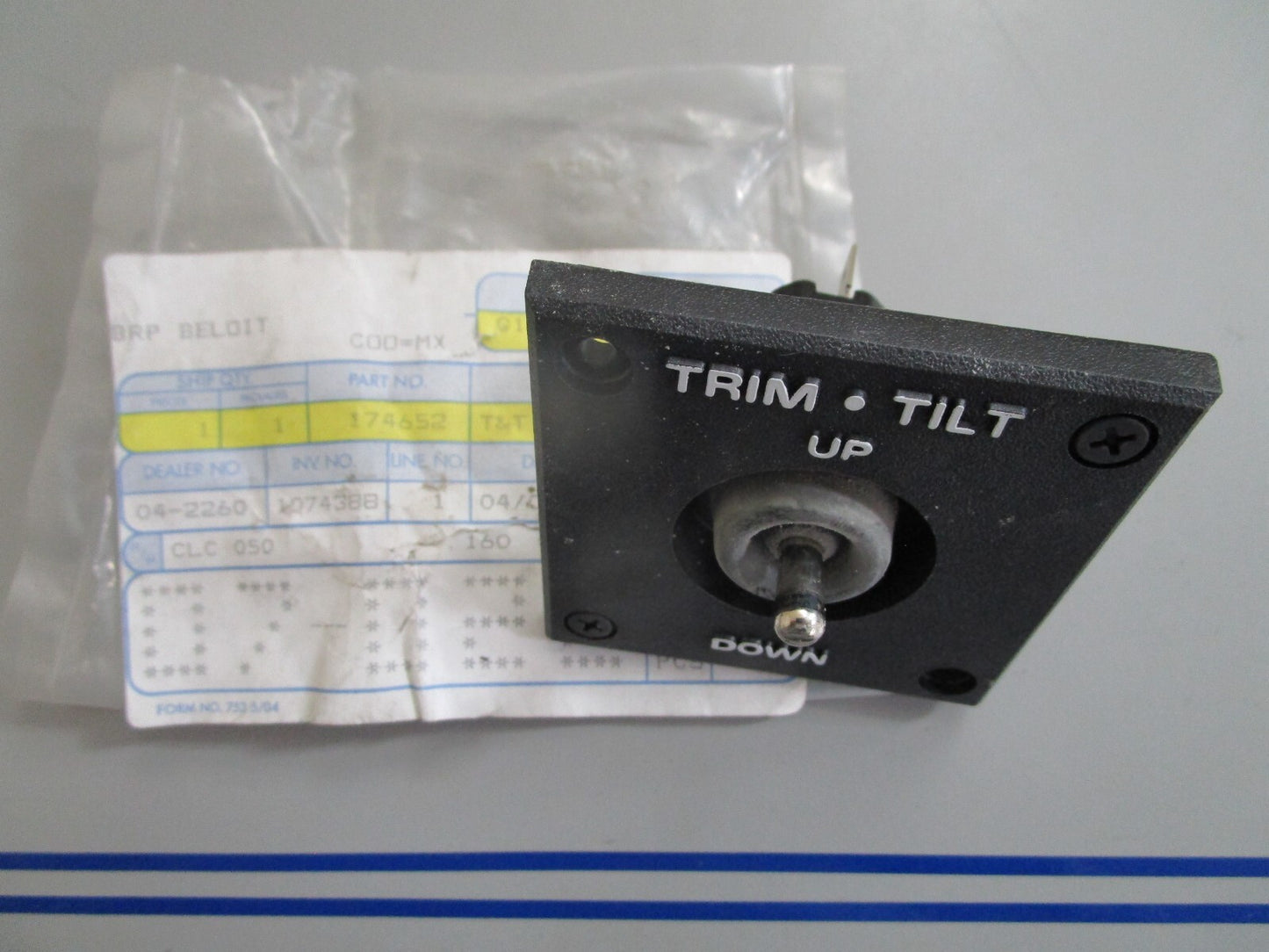 *NEW OEM* 0820 OMC Johnson Evinrude Switch & Bezel Ay 174652 0174652