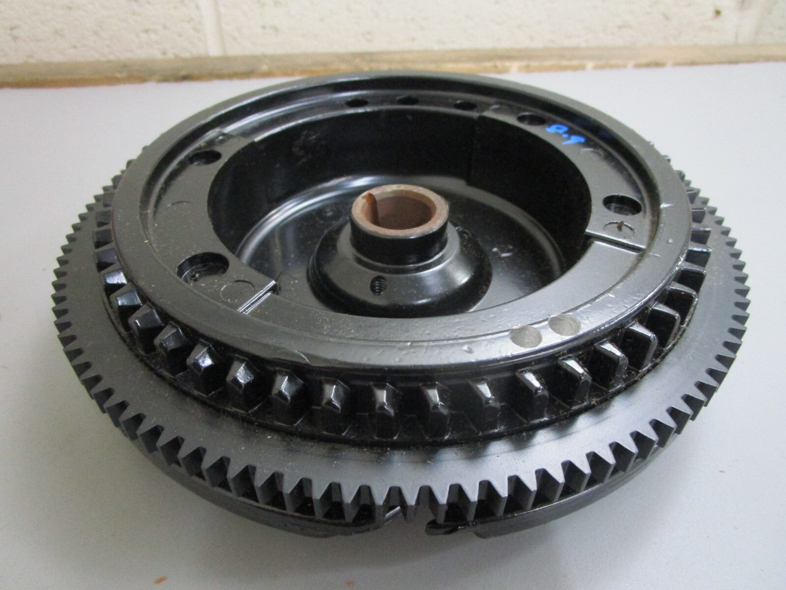 *NEW OEM* 0820 OMC Johnson Evinrude Flywheel 583915 0583915