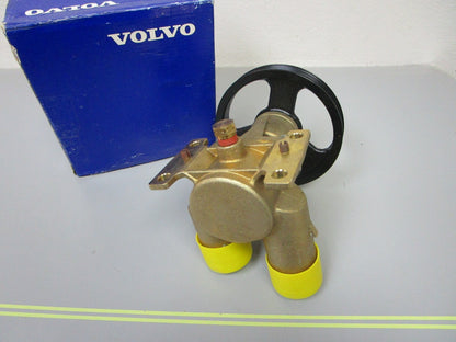 *NEW OEM* 0720 Volvo Raw Sea Water Pump 21379102