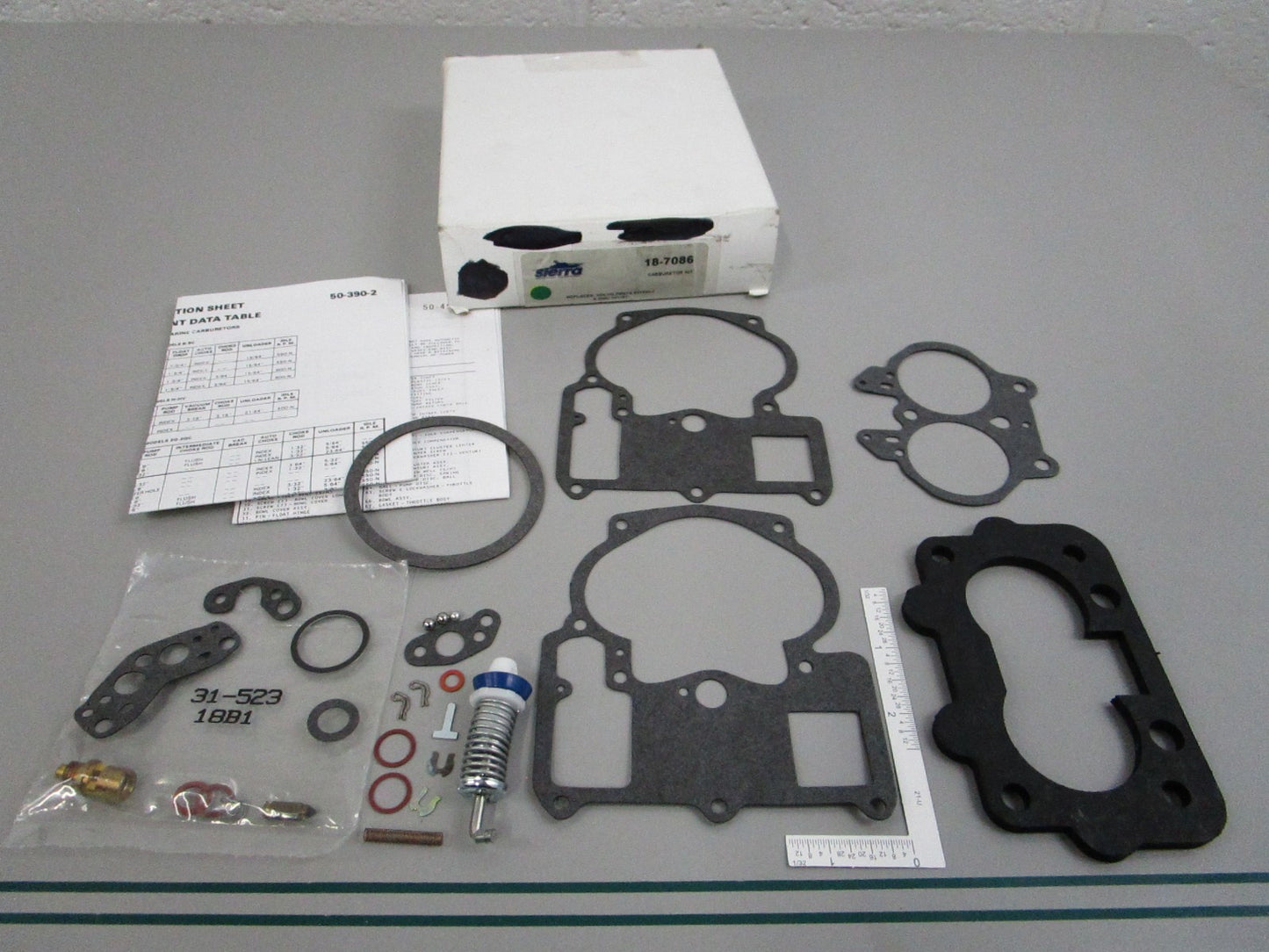 NEW 18-7086 Replaces: Volvo 841994-7 Sierra Carburetor Kit 0810