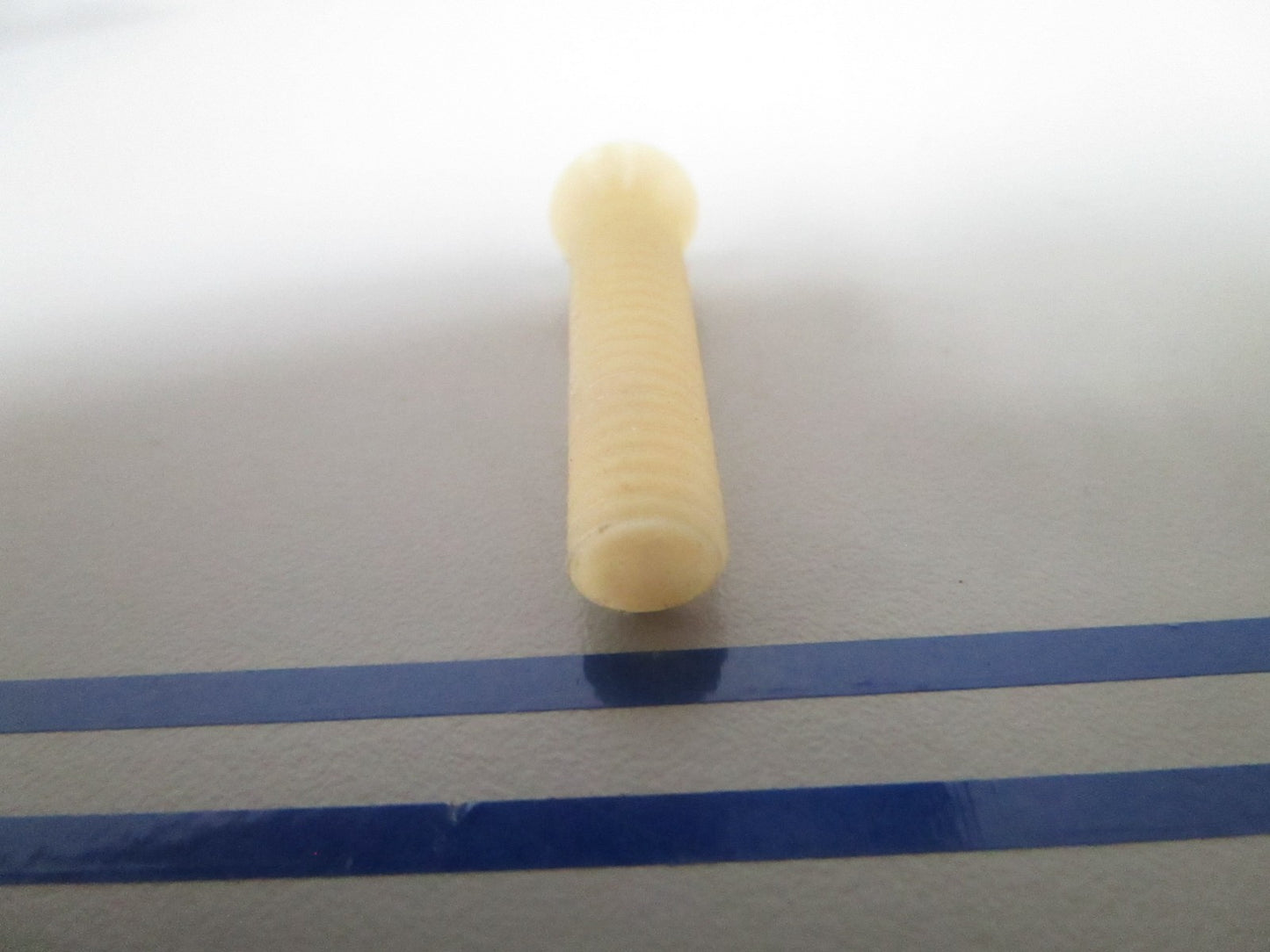 NEW OEM 312068 0312068 OMC Johnson Evinrude Screw 0810