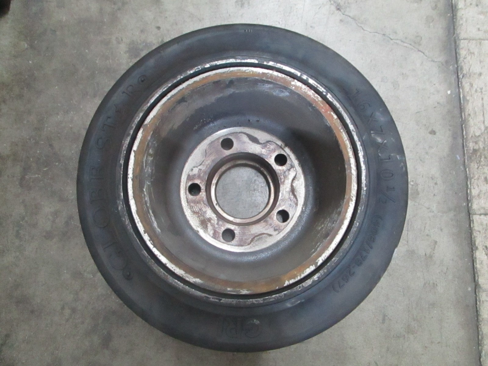 *NEW OEM* 0820 Globestar GRI (POB) 16"×7"×10½" Forklift Wheel & Tire A220801161