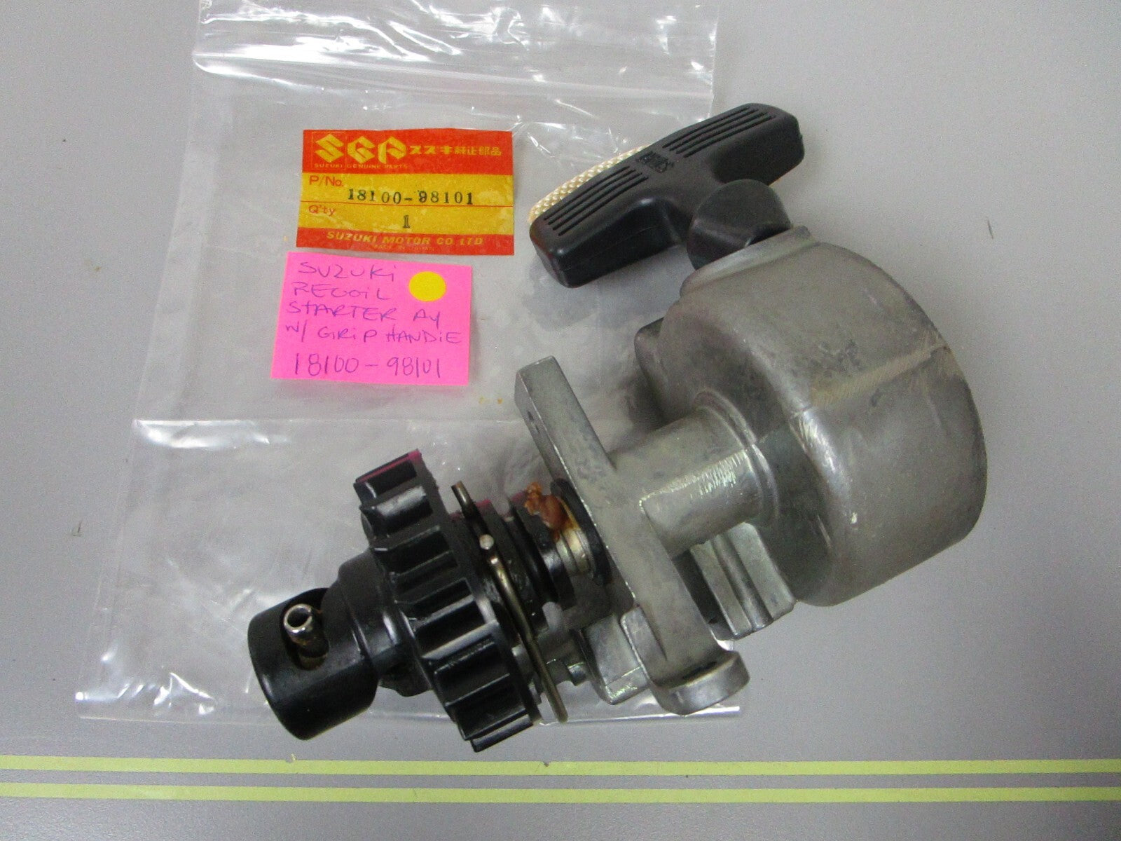 *NEW OEM* 0720 Suzuki Recoil Starter Assembly 18100-98101