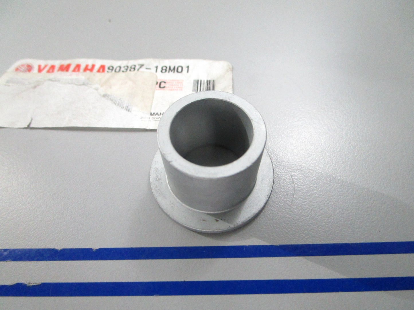 *NEW OEM* 0810 Yamaha Collar 90387-18M01-00