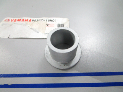 *NEW OEM* 0810 Yamaha Collar 90387-18M01-00