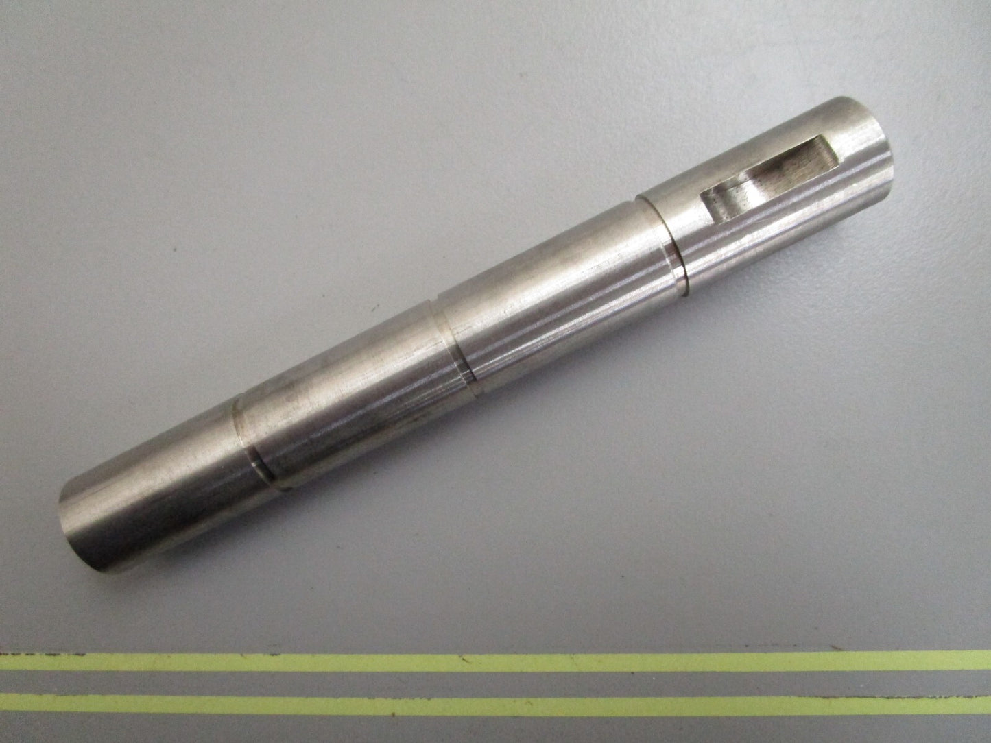 *NEW OEM* 0820 Volvo Penta Shaft 835879