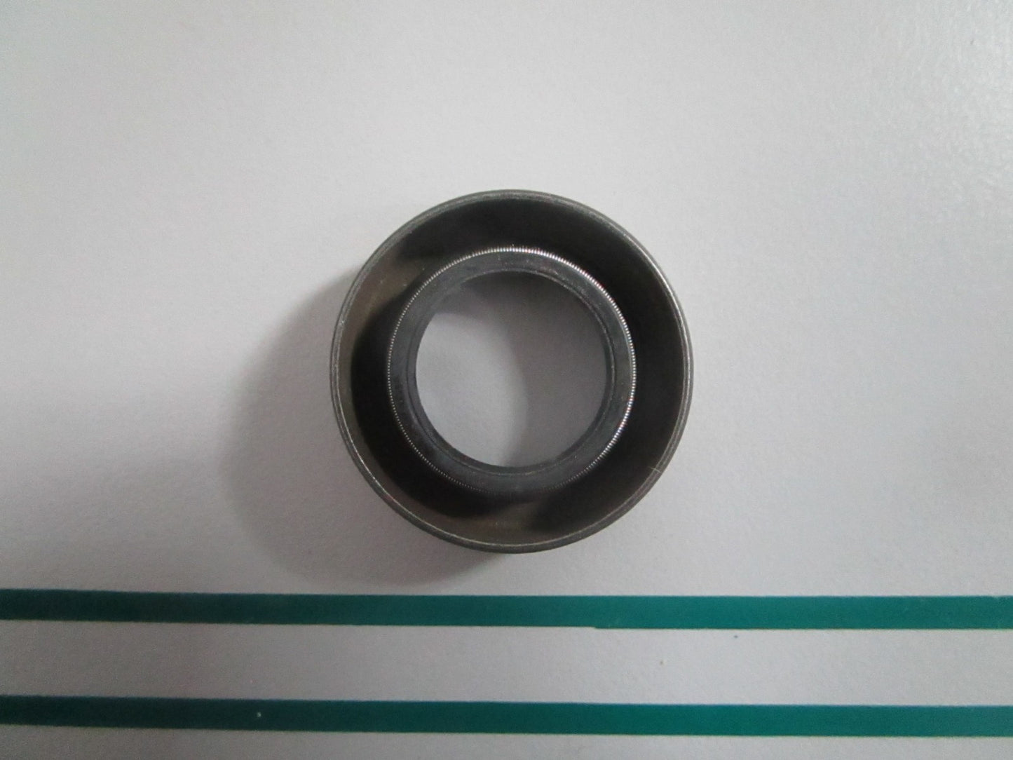 NEW OEM 330550 0330550 OMC Johnson Evinrude Seal 0820