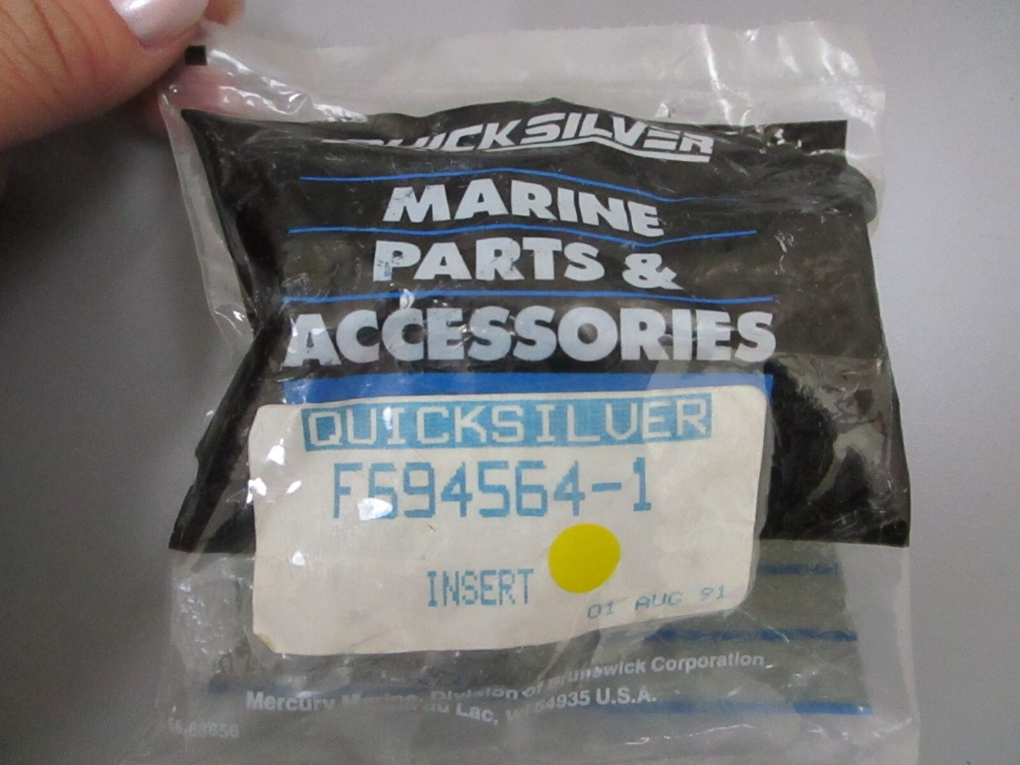 *NEW OEM* 0810 Mercury Quicksilver Insert F694564-1