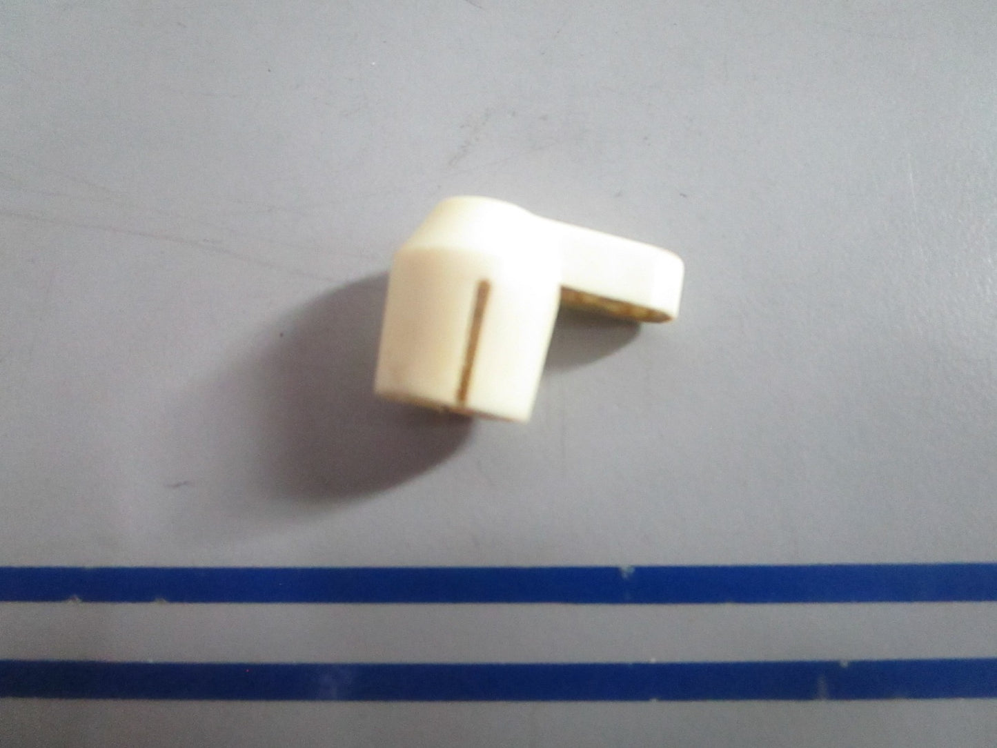 NEW OEM 309706 0309706 OMC Johnson Evinrude Cam Arm 0820