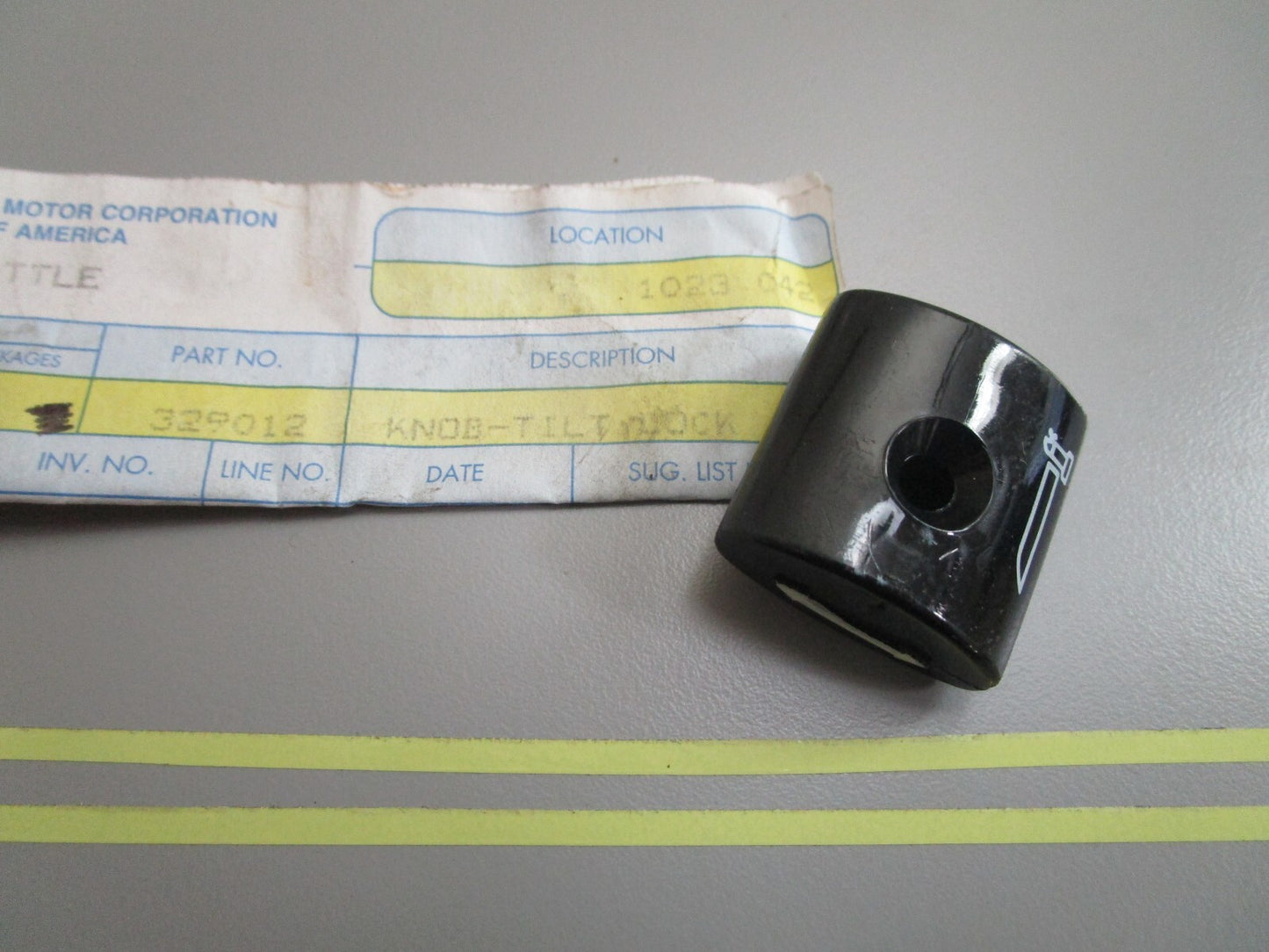 *NEW OEM* 0810 OMC Johnson Evinrude Tilt Lock Knob 329012 0329012