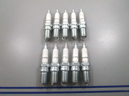 *NEW* (LOT OF 10) 0810 Champion Spark Plug RS12PYP