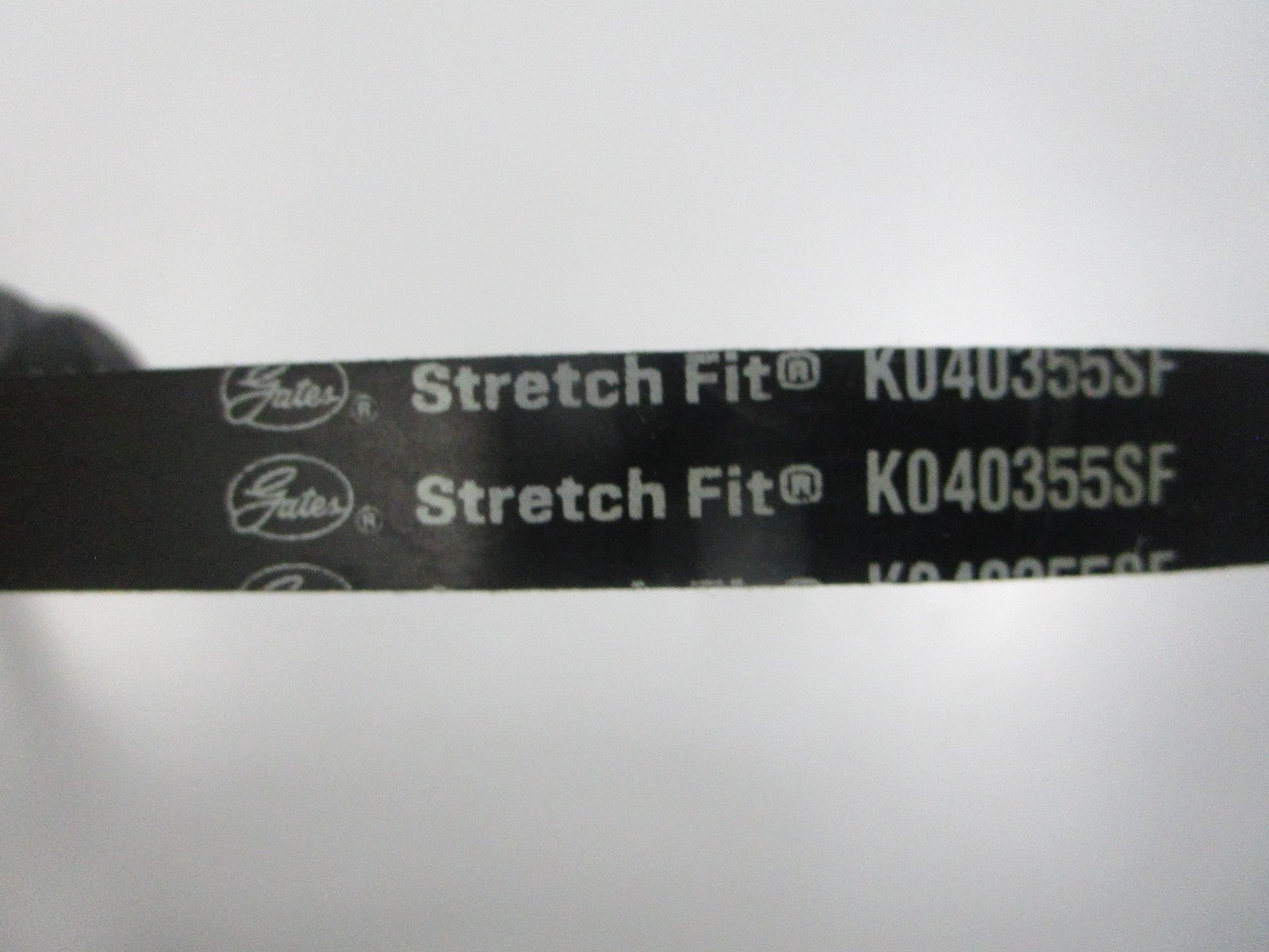 NEW K040355SF Gates Micro-V Stretch Fit Serpentine Belt 0810