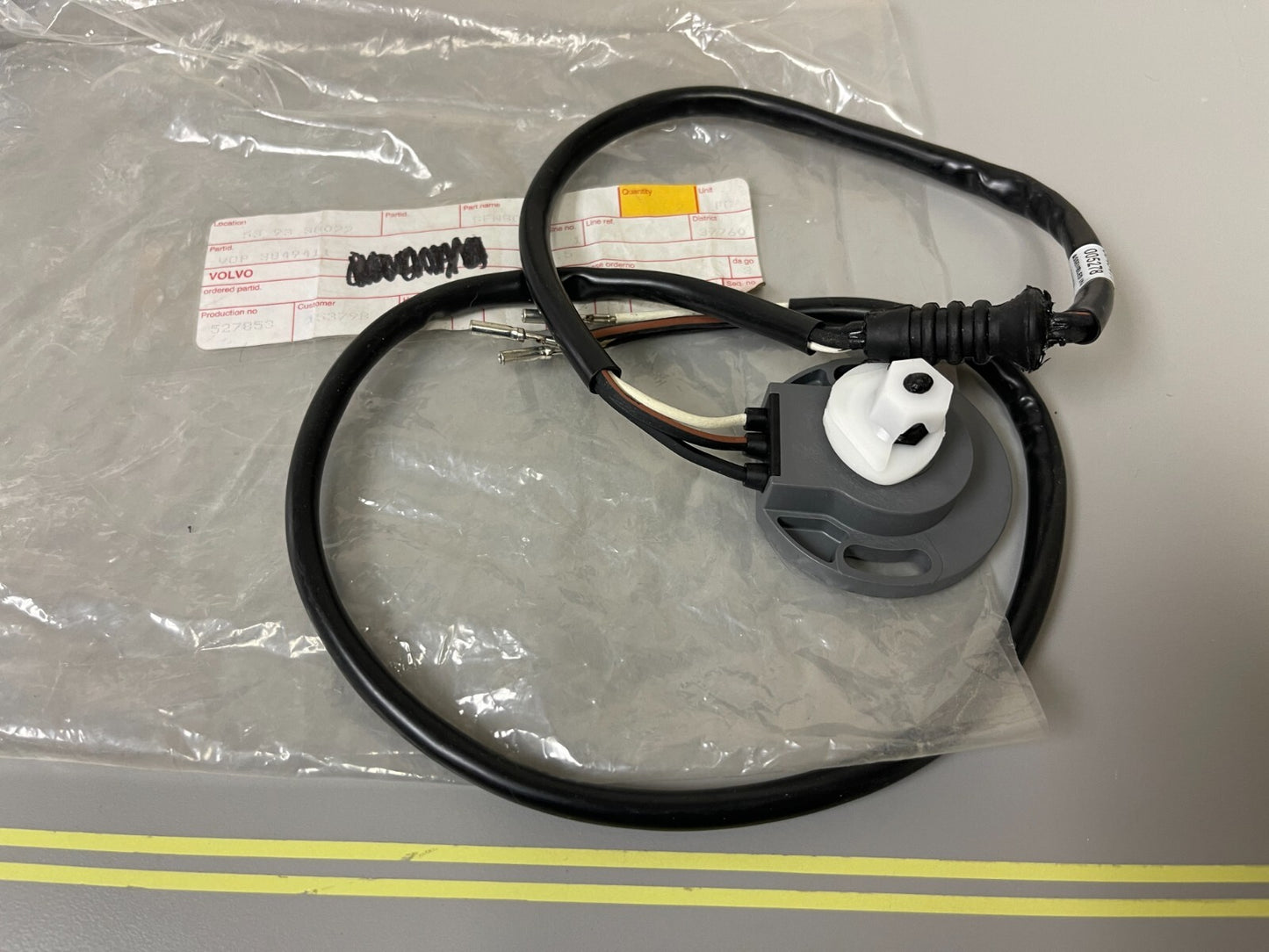 *NEW OEM* 0720 Volvo Penta Trim Sender Sensor 3849411