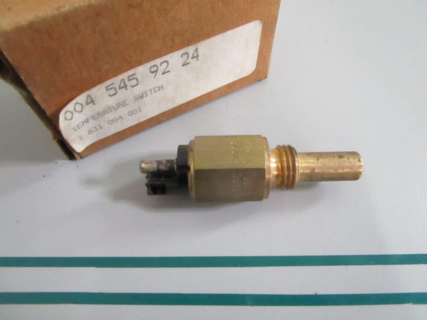 NEW OEM 0045459224 Mercedes-Benz Temperature Switch 0820
