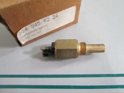NEW OEM 0045459224 Mercedes-Benz Temperature Switch 0820
