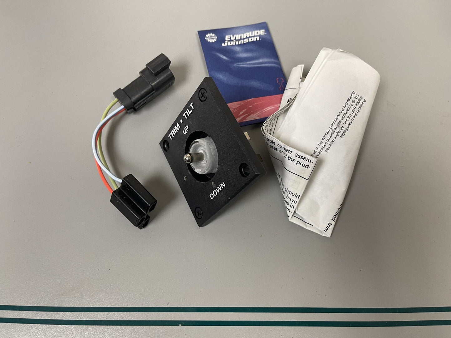 NEW OEM 0176539 176539 Johnson Evinrude Trim & Tilt Switch Assembly 0670