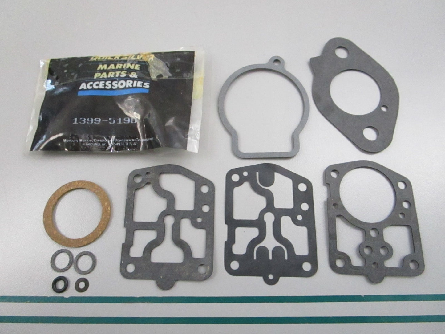 NEW OEM 1399-5918 Mercury Quicksilver Gasket Kit 0810