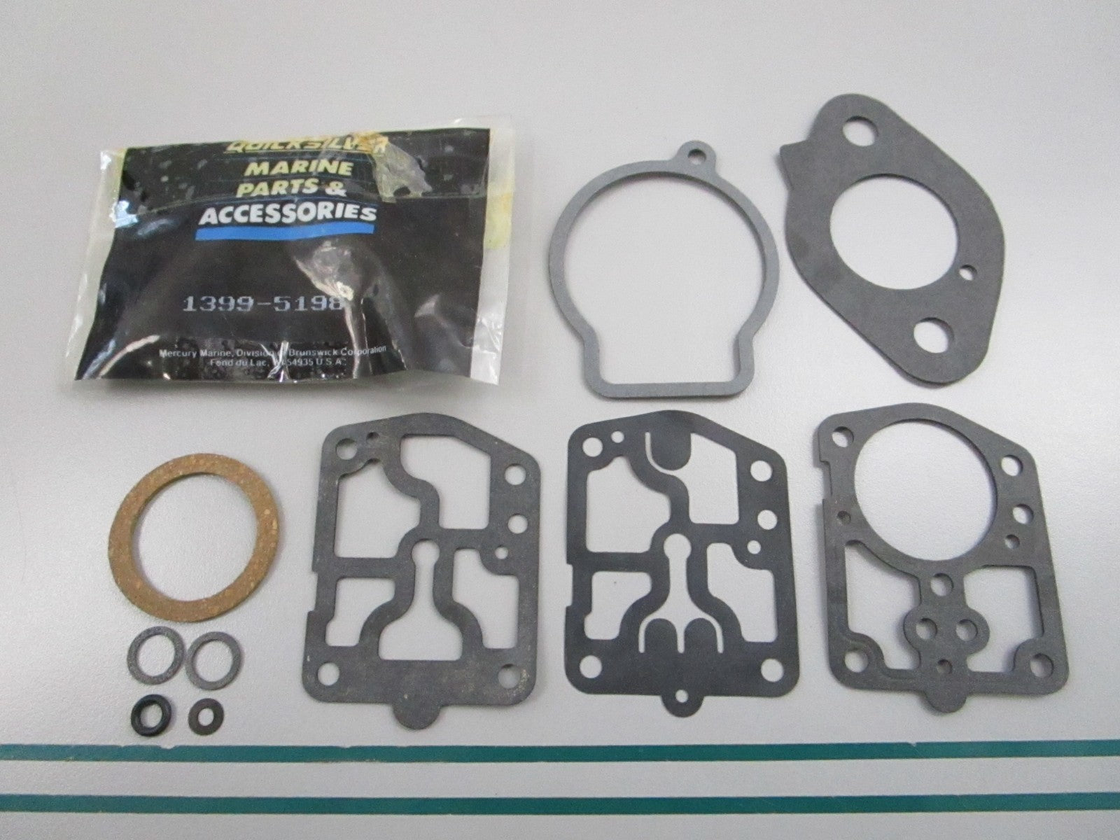 NEW OEM 1399-5918 Mercury Quicksilver Gasket Kit 0810