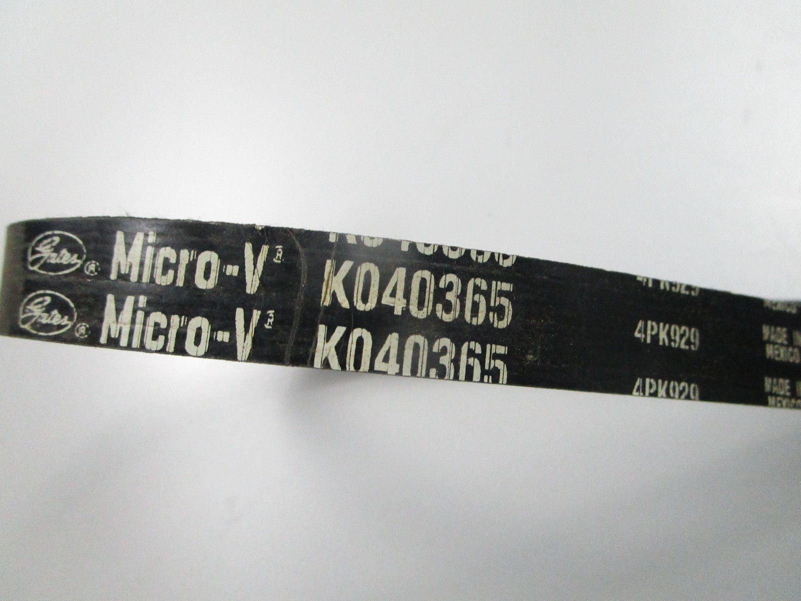 NEW K040365 Gates Micro-V Serpentine Belt 0810
