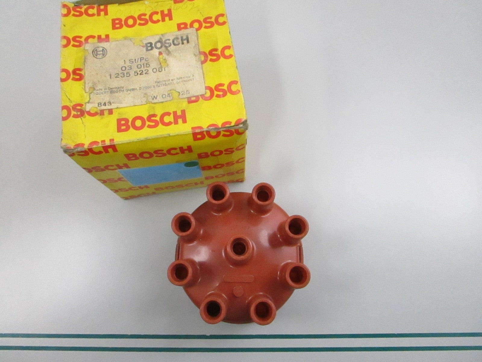 NEW OEM 1235522061 Distributor Cap  0810