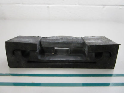 NEW OEM 17613-288-000 Honda Rubber Mount 0810