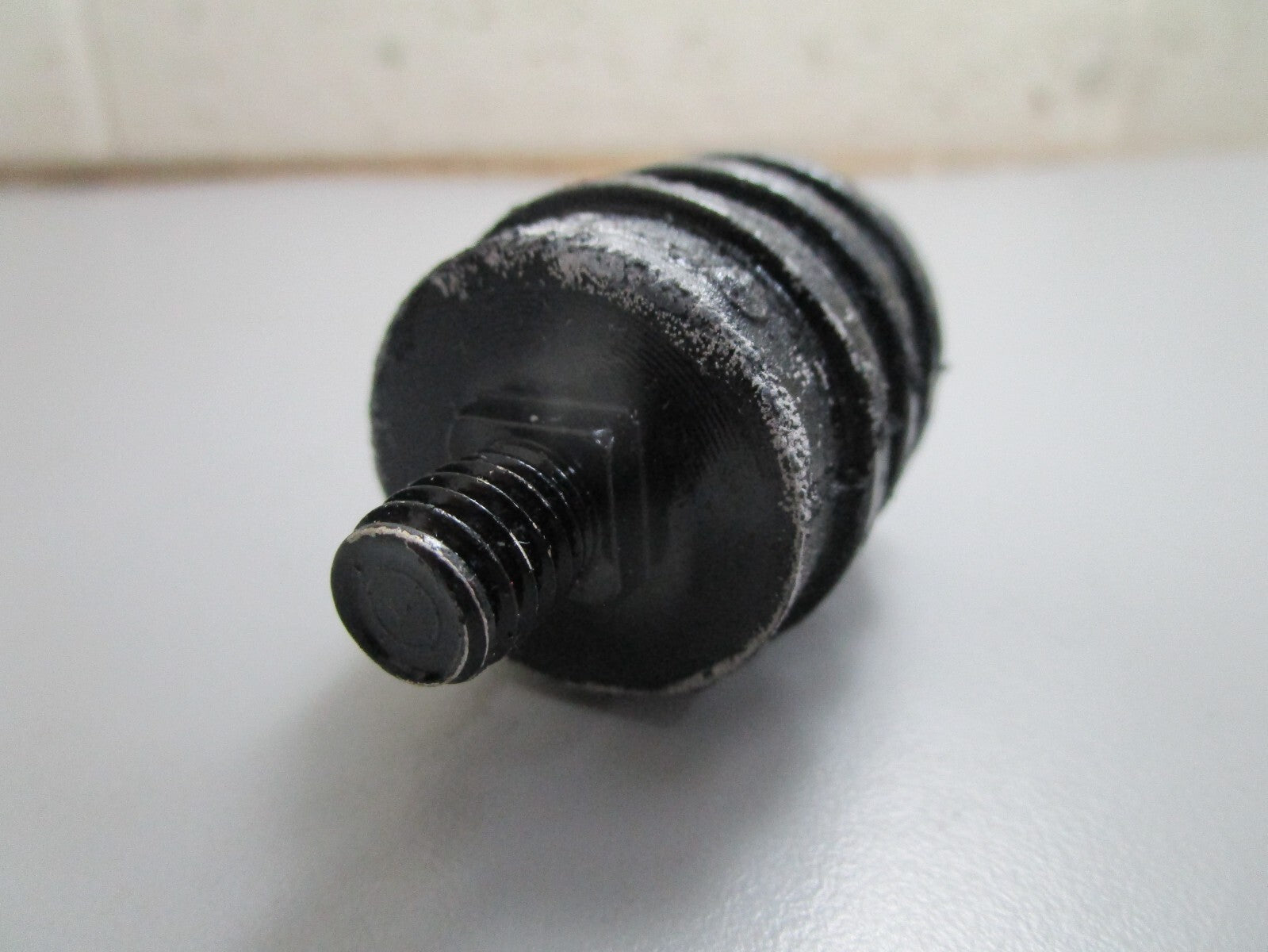 *NEW OEM* 0820 OMC Johnson Evinrude Rubber Mount 331812 0331812