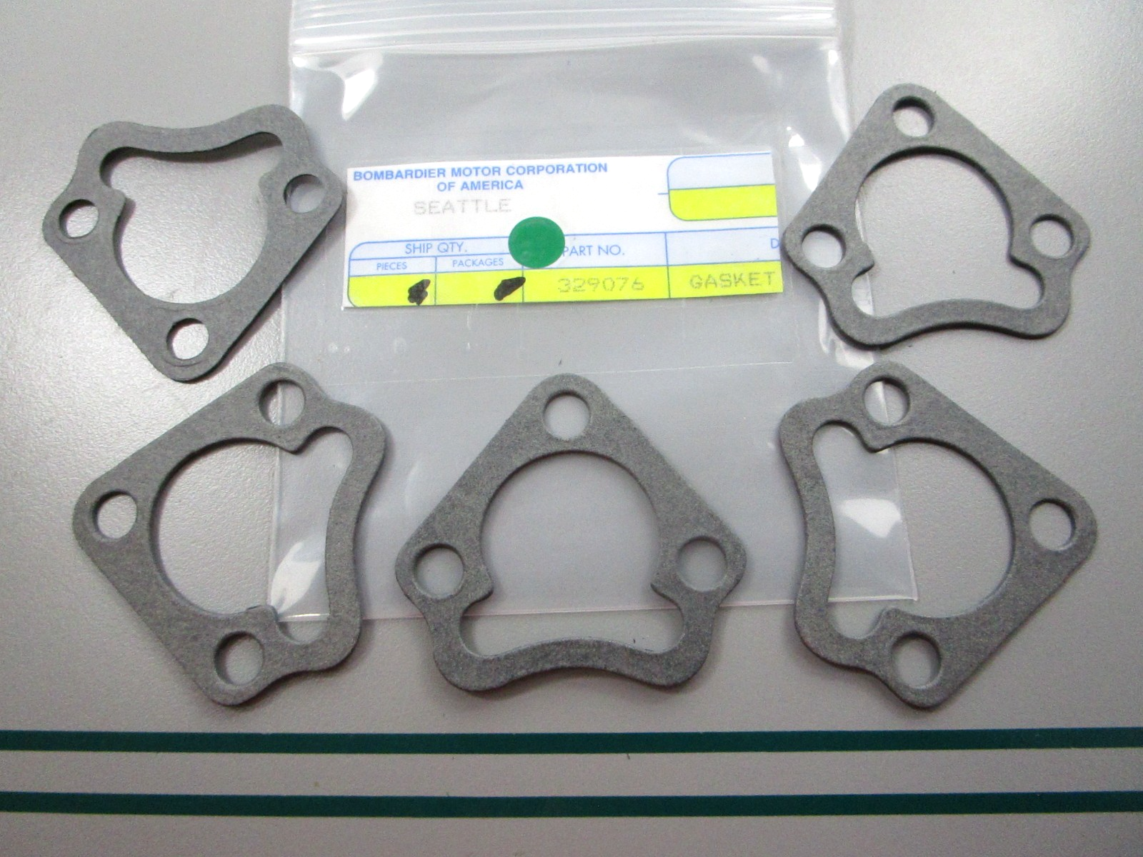 NEW OEM (LOT OF 5) 329076 0329076 OMC Johnson Evinrude Gasket 0810
